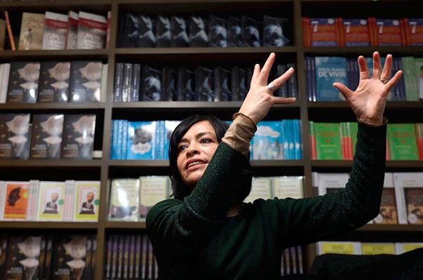 Por amenazas, la periodista Anabel Hernández demanda al actor Andrés García