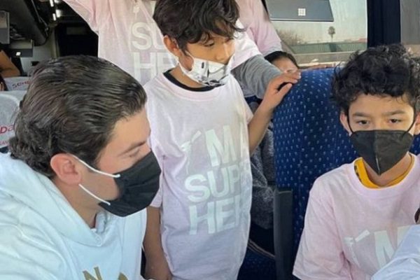 La vacunación transfronteriza a menores estaría condicionada por Gobierno de NL