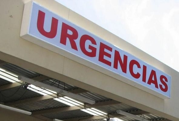 Abandonan a un hombre muerto afuera de hospital público de Guaymas, Sonora