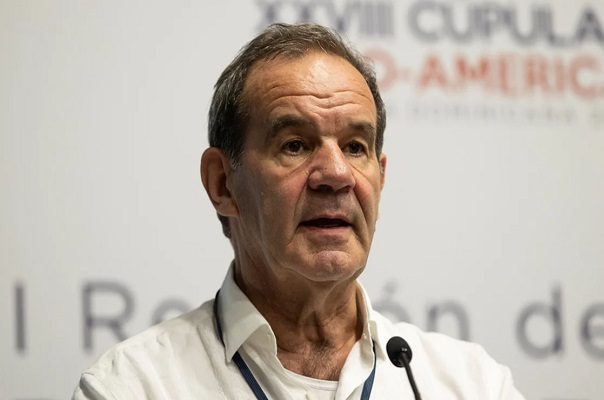 Renuncia canciller de Chile en medio de críticas por su ausencia en crisis migratoria