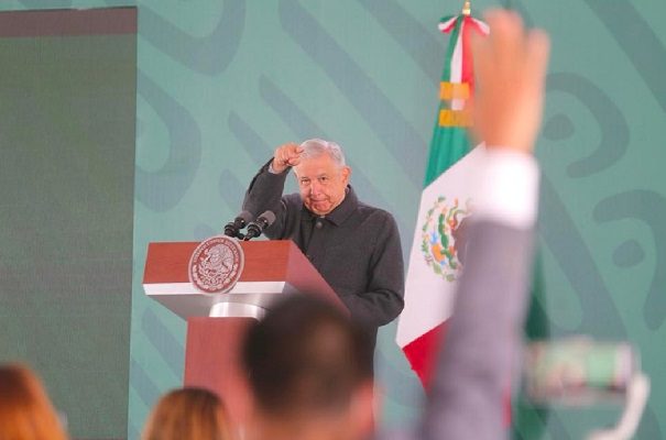 AMLO ordena realizar foros para informar sobre la Reforma eléctrica