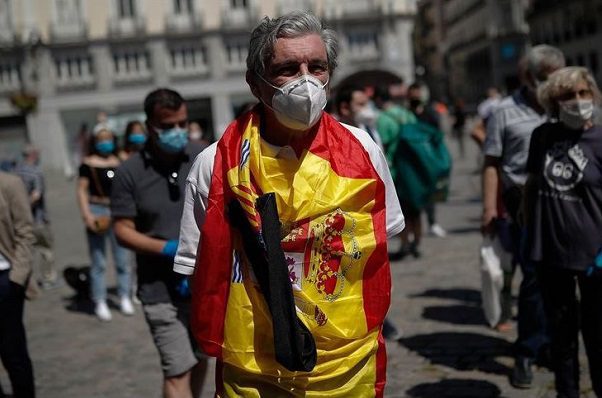 España elimina el uso de cubrebocas al aire libre a partir del 15 de febrero