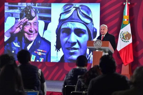 AMLO lamenta muerte del coronel Garduño Núñez y la activista Carmen Santiago