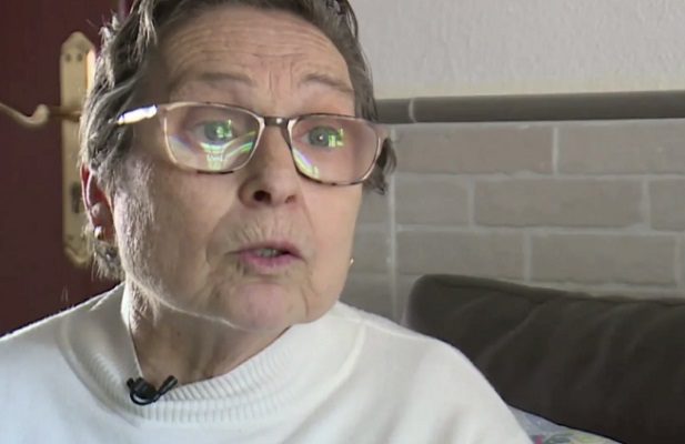 Mujer exige desenterrar bebé tras ver en TV a una mujer que parece ser su hija