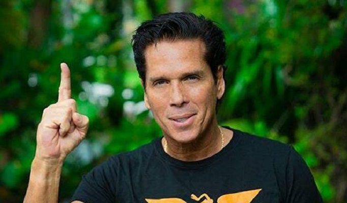 Roberto Palazuelos acusa guerra sucia y niega dichos sobre asesinato