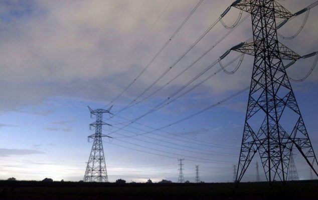Empresas de EU tendrían que replantear permanencia en México con Reforma eléctrica: Amcham
