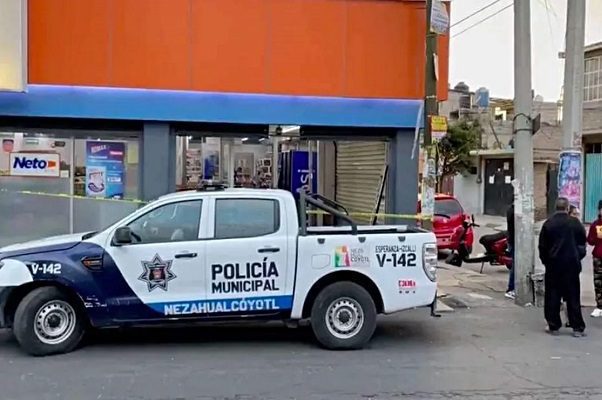 Niño de cinco años murió tras caerle la cortina metálica, en Neza