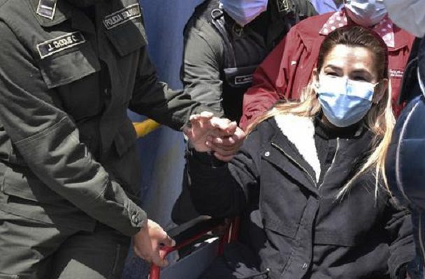 Jeanine Áñez, expresidenta interina de Bolivia, se declara en huelga de hambre