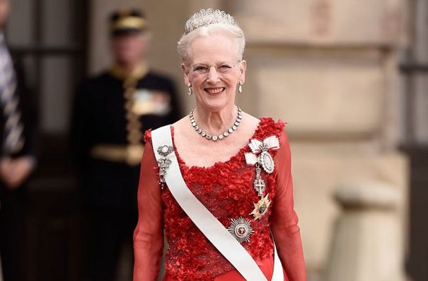 La Reina Margarita II de Dinamarca da positivo a Covid-19