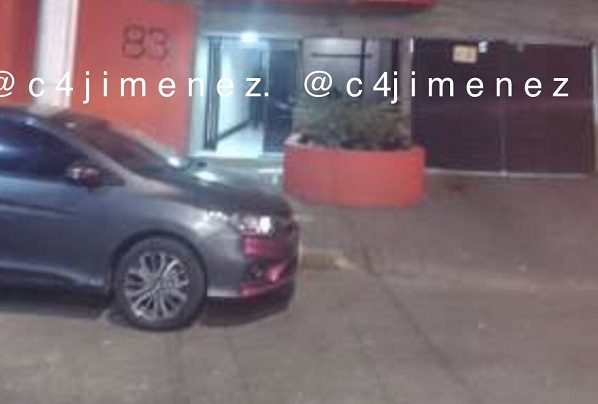 Policías abaten a presunto médico tras enfrentamiento a balazos, en Benito Juárez