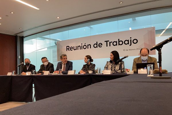 Córdova niega buscar candidatura en 2024 y descarta renuncia al INE