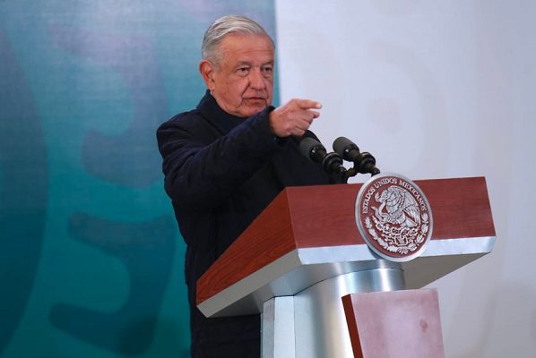 AMLO arremete contra la prensa: "No repartimos chayote", afirma