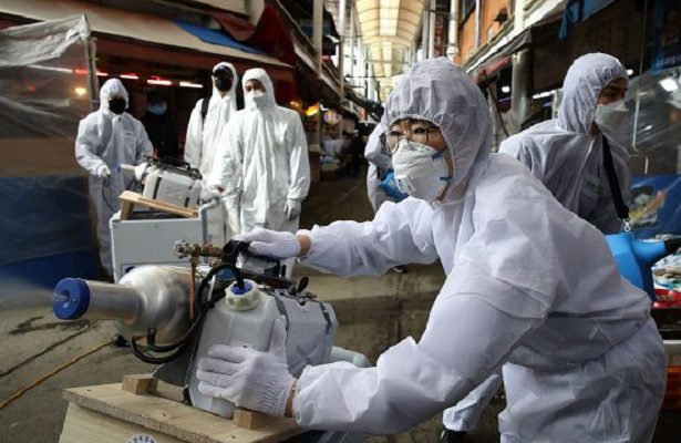 OMS prevé término de "fase aguda" de pandemia con 70% de vacunación