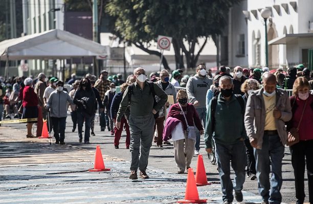 Jorge Alcocer asegura que "pronto" se alcanzará máxima inmunidad contra Covid