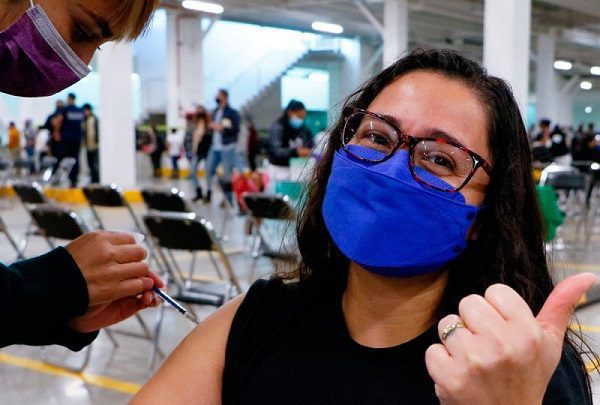 López-Gatell asegura que contagios, hospitalizaciones y muertes van a la baja