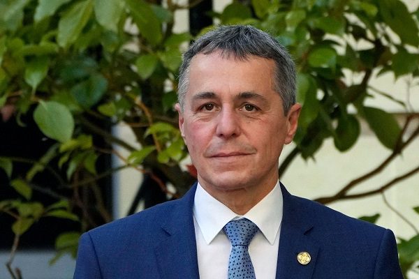 Presidente de Suiza da positivo a Covid tras eliminar las restricciones sanitarias