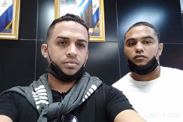 Migración informa detención de dos periodistas cubanos