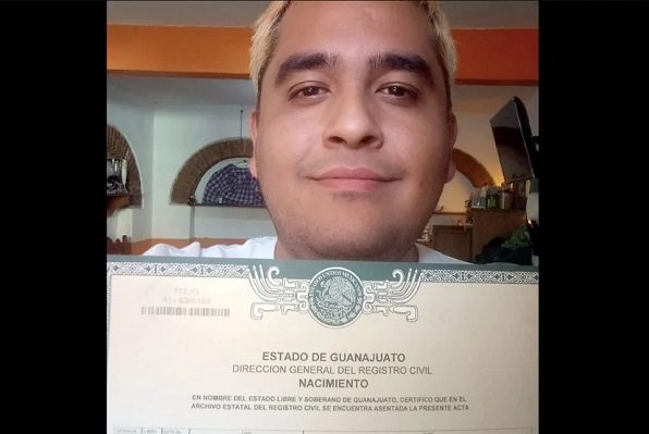 México entrega por primera vez acta de nacimiento con género no binario