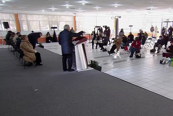 AMLO asegura que "hoy queda resuelto el tema del aguacate"