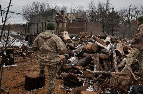 EU calcula 190 mil soldados rusos desplegados cerca de Ucrania