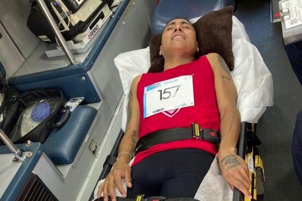 Corredor con discapacidad es atropellado por prensa en Maratón de Guadalajara