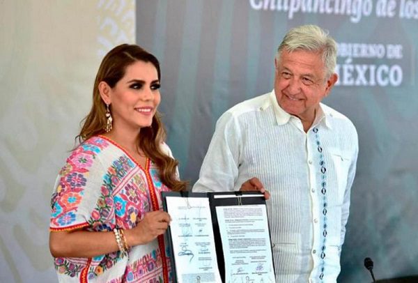 AMLO anuncia construcción de caminos para la montaña de Guerrero