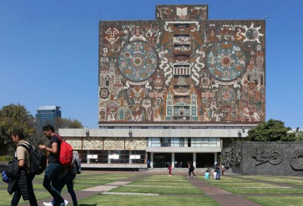 UNAM llama a acelerar el regreso a clases presenciales