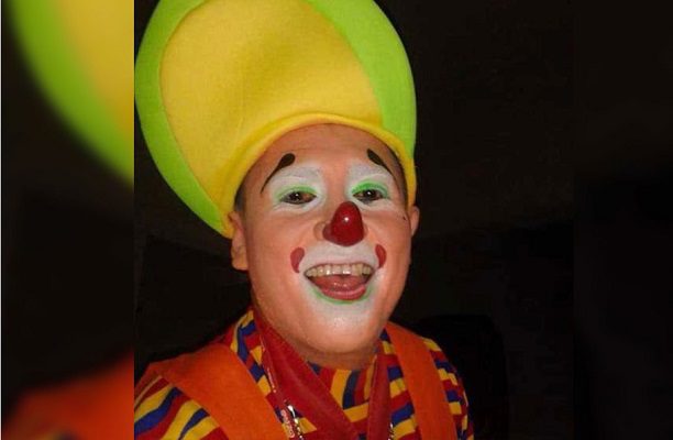 Ejecutan a payaso de fiestas infantiles afuera de su casa, en Oaxaca