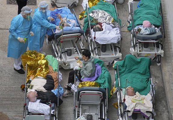 Hong Kong realizará pruebas Covid a todos sus habitantes ante brote de contagios