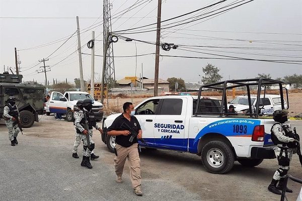 Localizan cuatro cuerpos maniatados en Santa Catarina, Nuevo León