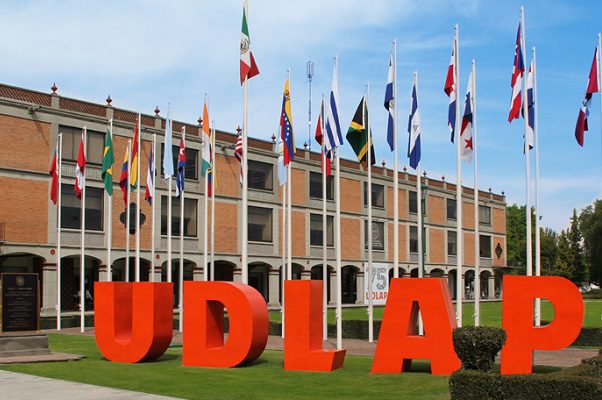 Tras ocho meses de toma, liberan el campus de la UDLAP