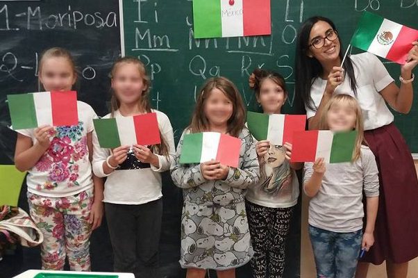 Rosalía Tovar, la maestra guanajuatense que busca salir de Ucrania #VIDEOS