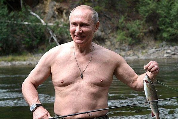 Ante sanciones, Putin prohíbe a residentes transferir divisas al extranjero