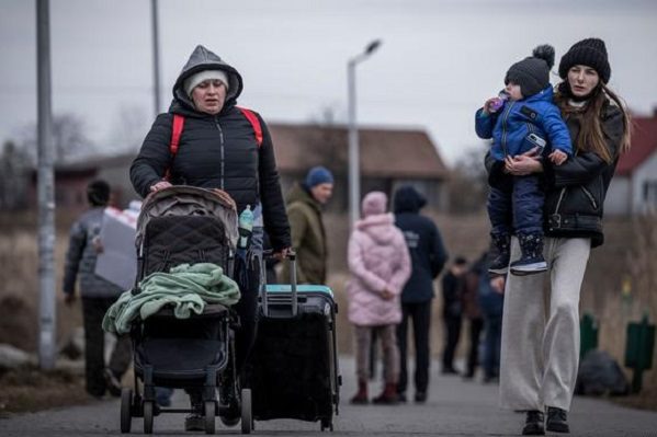 Más de 500 mil personas han salido de Ucrania tras invasión rusa: ONU