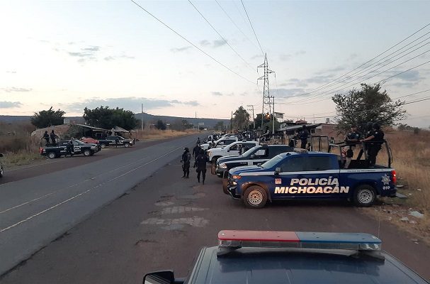 AMLO pide esperar información sobre fusilamiento de 17 personas en Michoacán