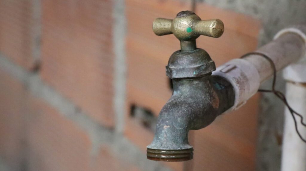 Empresario donó recursos para distribuir agua en Agricola Oriental: Sheinbaum