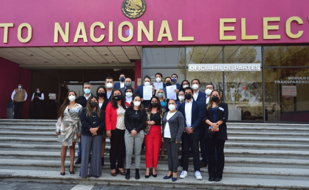 PAN presenta cinco quejas ante el INE contra morena por violar veda electoral