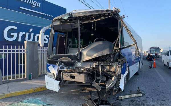Choque múltiple en carretera a Laredo