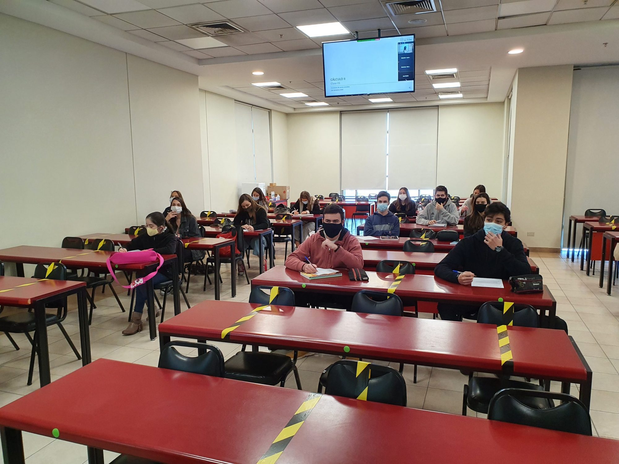 Clases presenciales en universidades