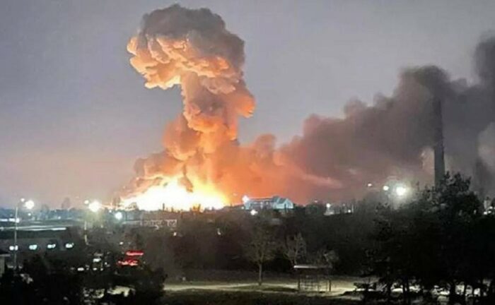 Explosiones a las afueras de Kiev