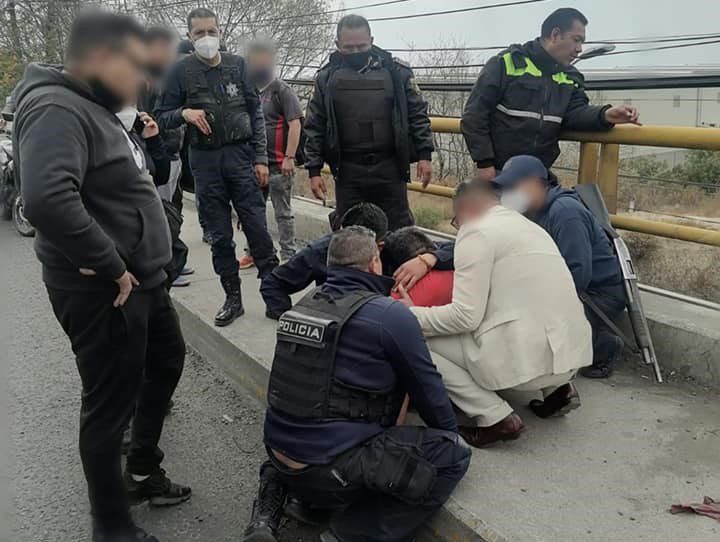 Intento de suicidio en un puente de la Chamapa-Lechería