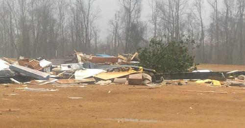 Tornado azota a Alabama