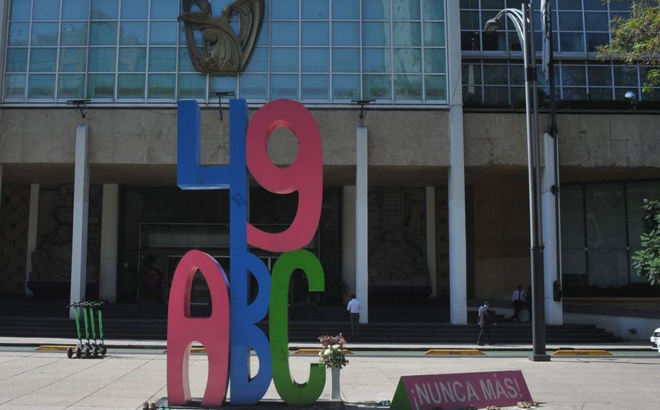 Padres de Guardería ABC acusan que su caso se administró políticamente