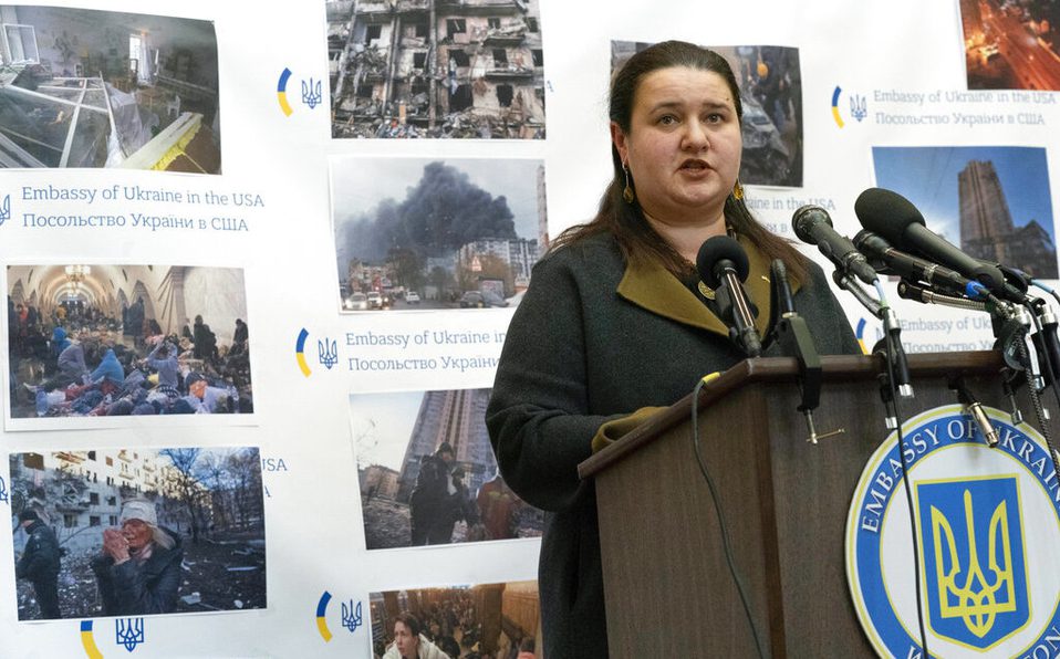 Rusia utilizó bombas termobáricas durante ataque: embajadora de Ucrania en EU