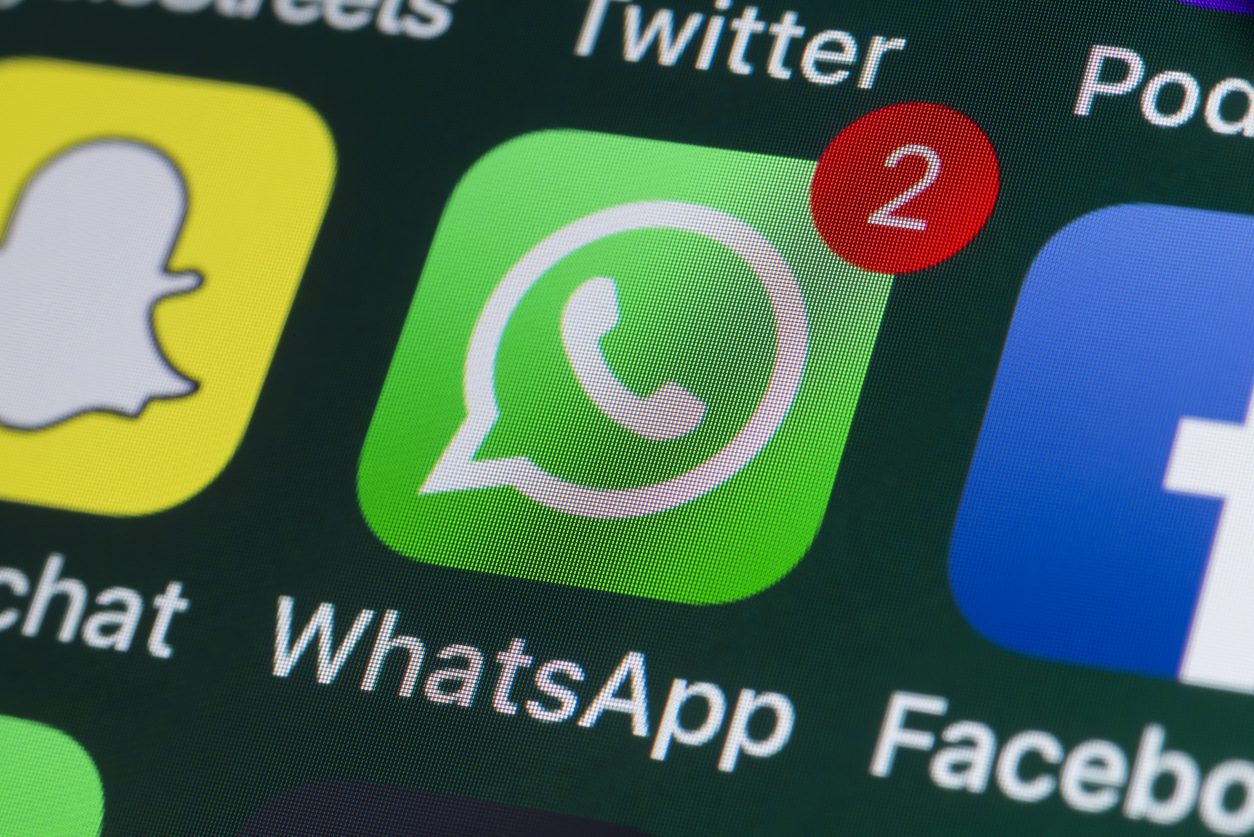 WhatsApp tendrá una tercera palomita azul y esta es su función