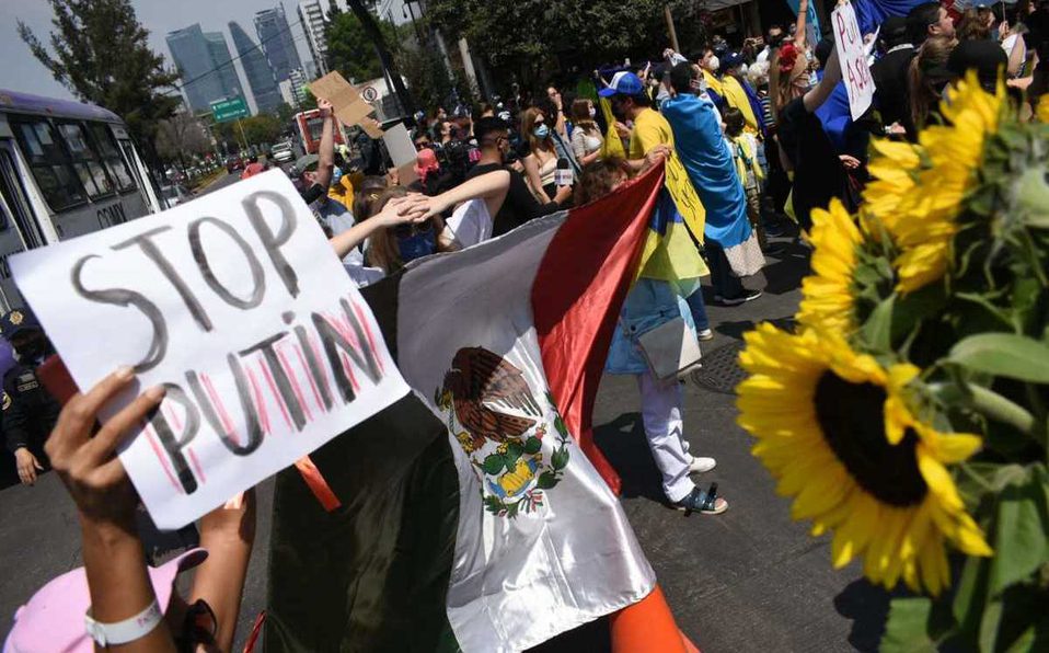 Ningún mexicano se quedará en zona de conflicto de Ucrania: AMLO