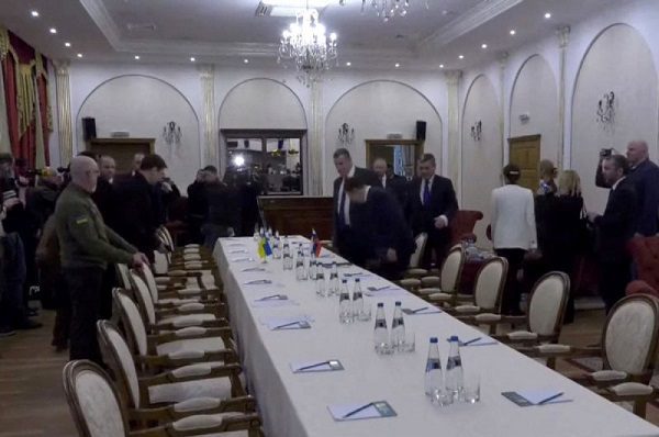 Diálogo entre Rusia y Ucrania se reanuda el miércoles, reporta agencia rusa TASS