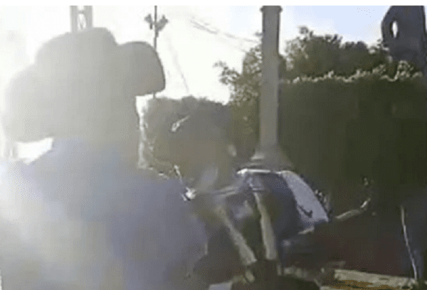 Cachetean a policía vial de la capital de SLP por poner multa #VIDEO