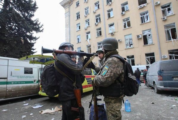 Bombardeo a Járkov ha dejado 21 muertos y 112 heridos, reporta Ucrania