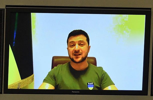 Zelenski pide más sanciones a Rusia y zona de exclusión ante Congreso de EE.UU.